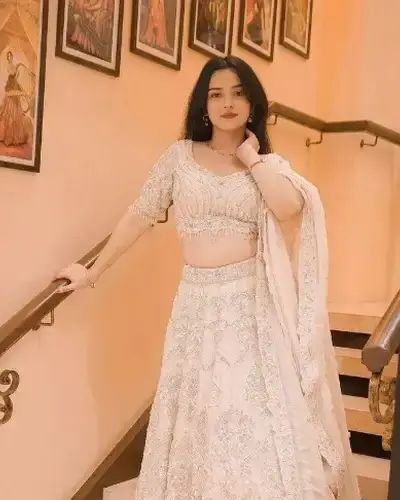 Escort Ellenabad